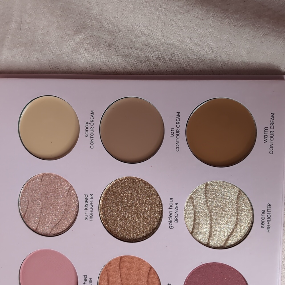 Beauty treats Full Face Beauty Kit-NIB - Picture 6 of 7